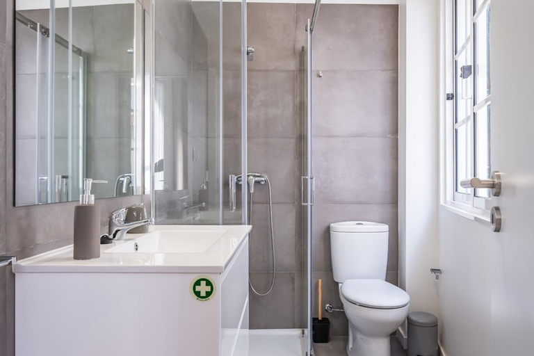 Bathroom 2, Ribeira do Esmeraldo by Homie, Funchal