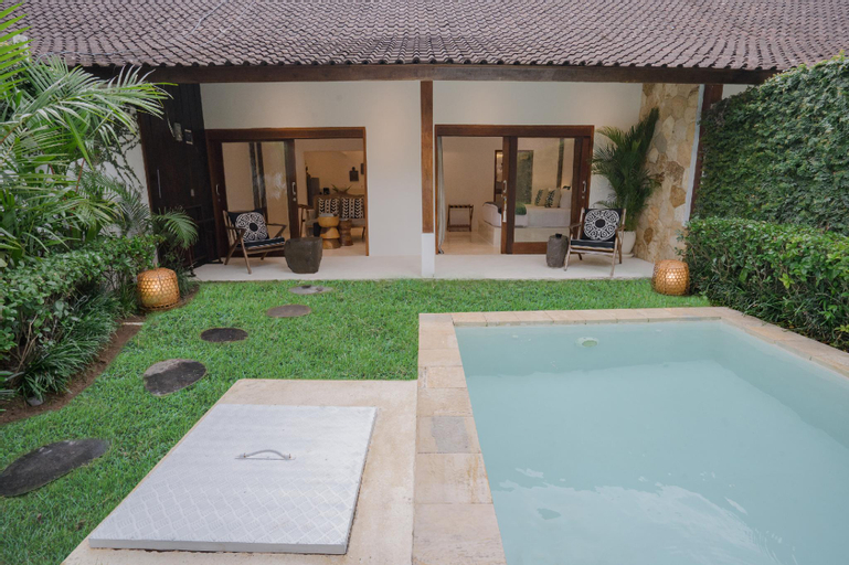 Swimming Pool 4