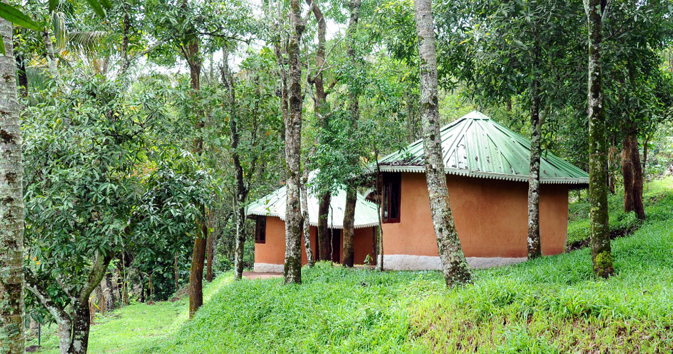 Exterior 1