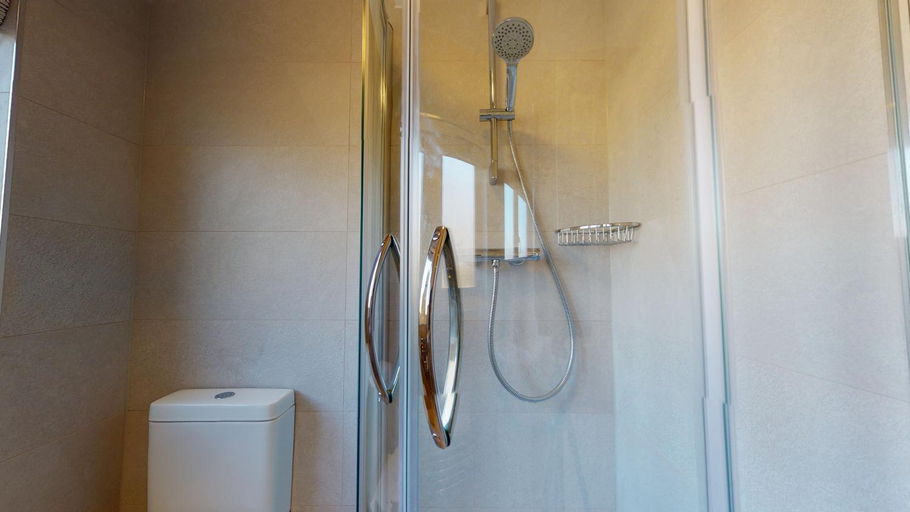 Others 2, The Oxford Lodge - Ensuite Rooms, Oxfordshire