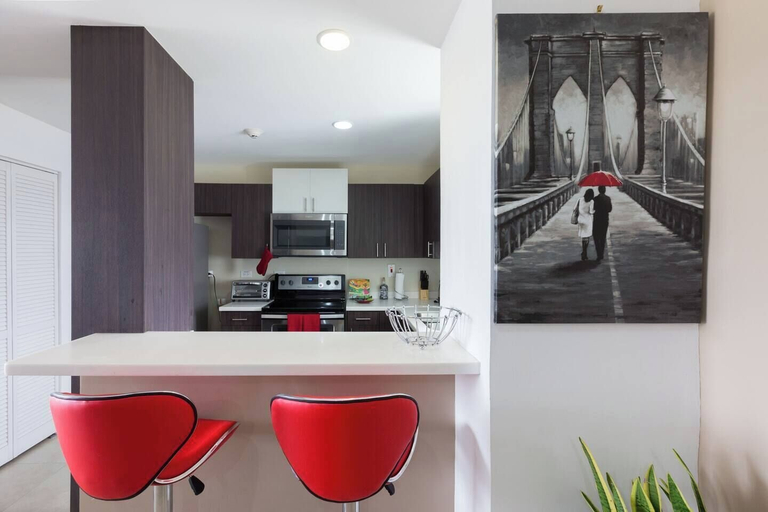 Others 5, The Brompton's Luxury Apt