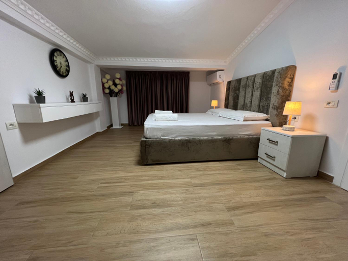 Bedroom 12