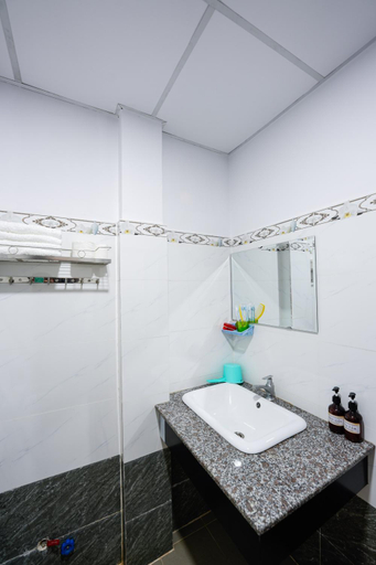 Bathroom, Thanh Ngoc Motel 2, Buon Ma Thuot