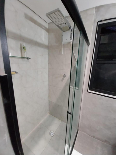 Bathroom 2, FLAT PALLADIUM - de frente, São Vicente