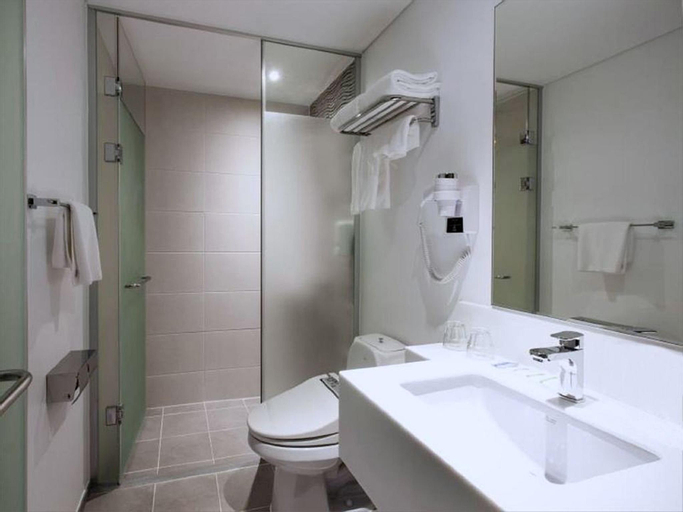 Bathroom 8