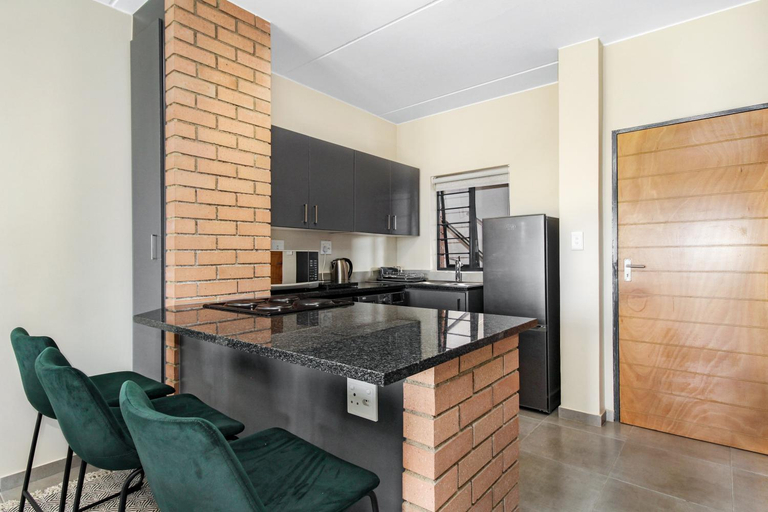 Others 5, Smartz Apartment 334, City of Johannesburg