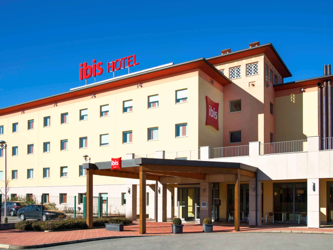 ibis Como, Como