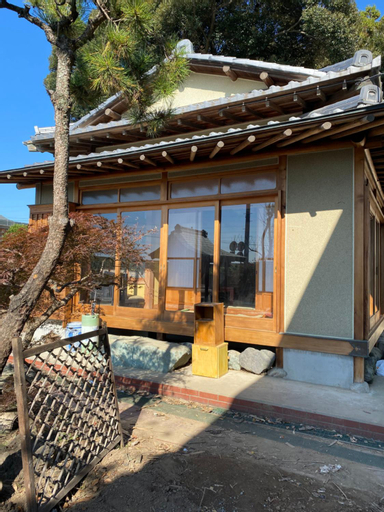 Inakaya, Hanyū