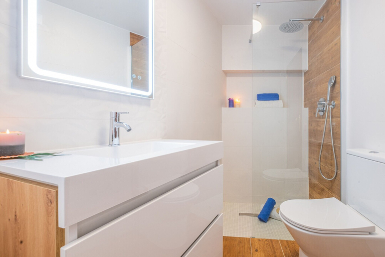 Bathroom 4, Villa Shangri-la, Albufeira