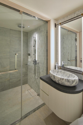 Bathroom 4