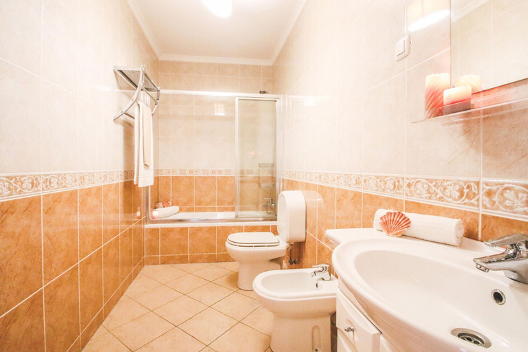 Bathroom, Apartment Rhodes, Albufeira