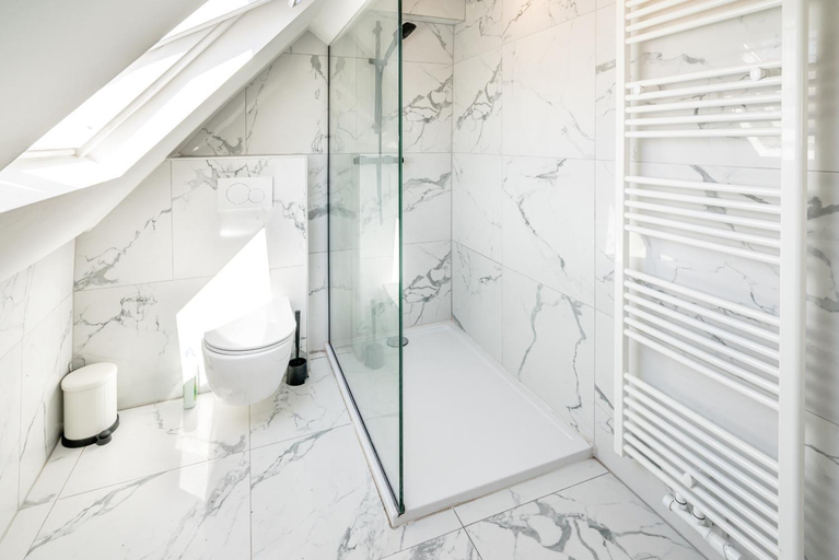 Bathroom 4, Charming Central Cityflats, Antwerpen