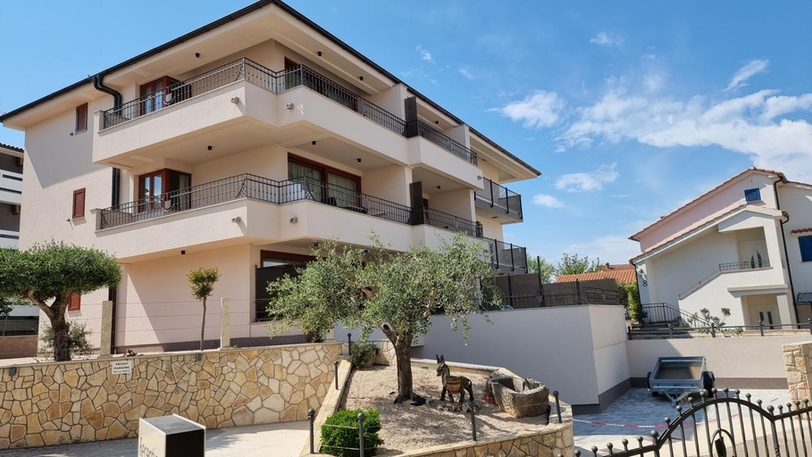 Others 5, Villa Vista 1, Malinska-Dubašnica