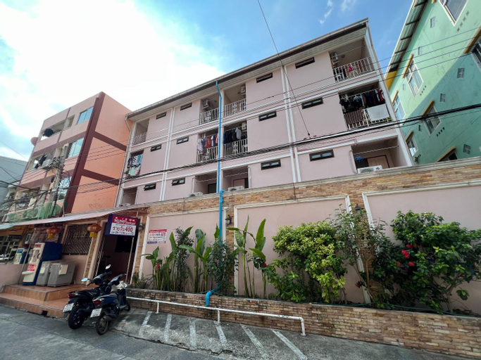 Exterior 2