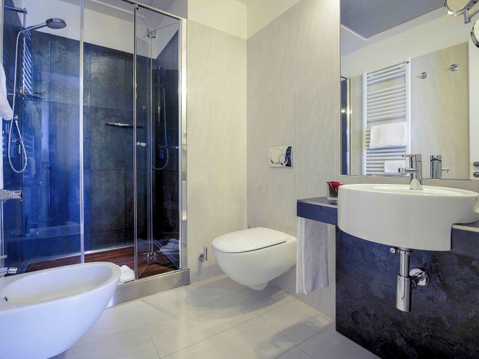 Bathroom 4, Mercure Milano Solari, Milano