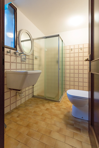Bathroom 3, Borgo Adige 12 Apartment, Brescia