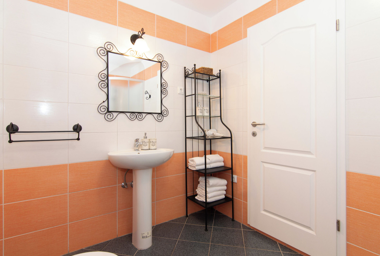 Bathroom 3, Mare & Sole Apartments, Piran