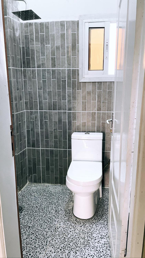 Bathroom 3, The Gulch Apartments, Wouri