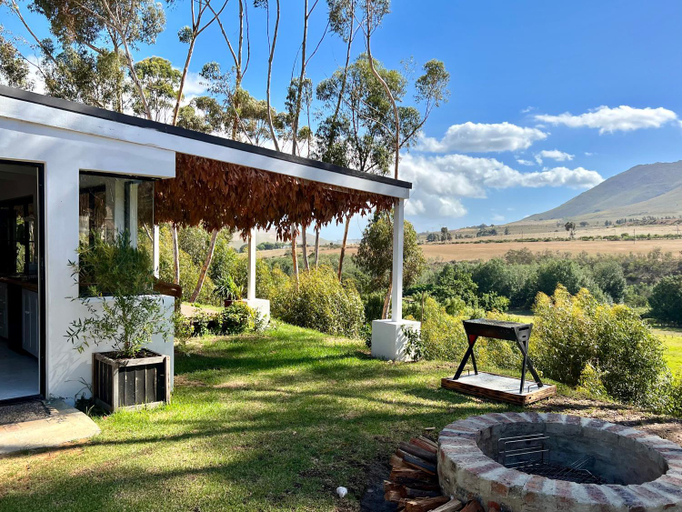 Exterior view, Cornellskop Farm Stay, Overberg
