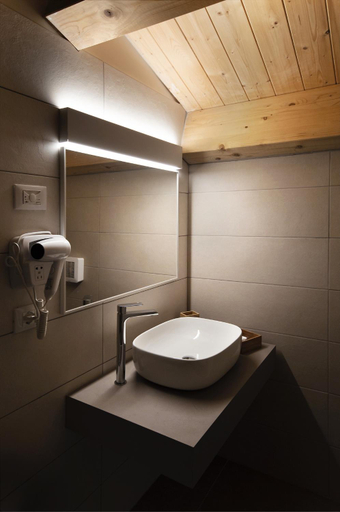Bathroom, B&b Porta Arpana- Camere & Appartamenti Deluxe in centro, Foggia