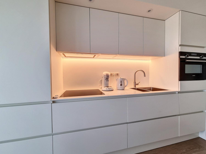 Others 5, Luxe app Knokke-Heist met strand cabine, West-Vlaanderen