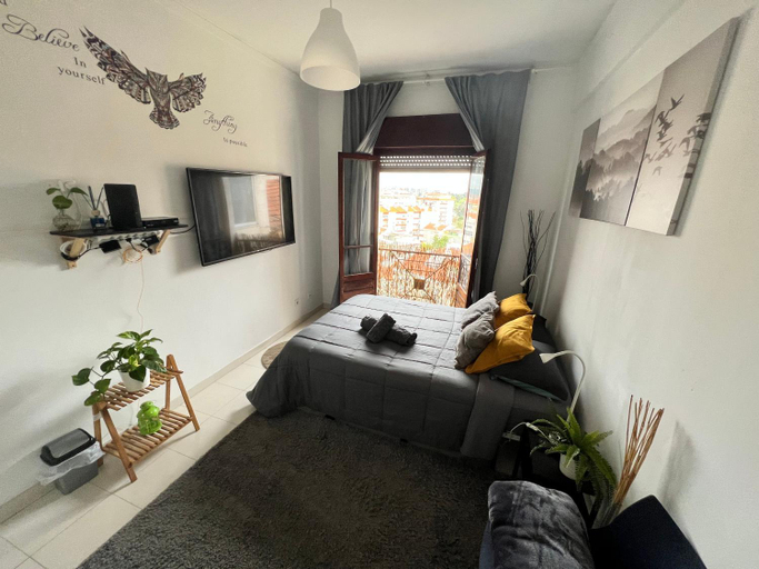Others 3, Cardia’s Guest House, Loures