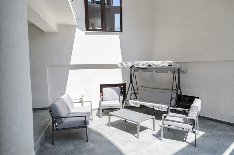 Others 5, Toma Residence, Tuzla