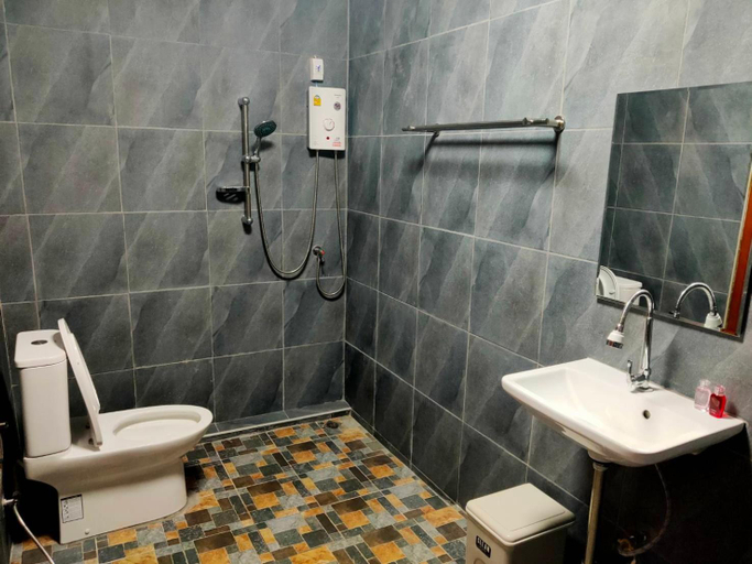 Bathroom 4, The Park Pool Villa Pattaya, Pattaya