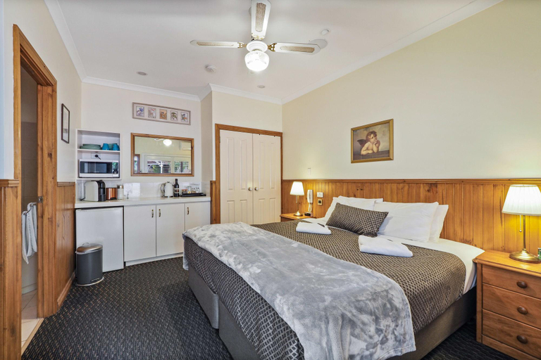 Bedroom 10