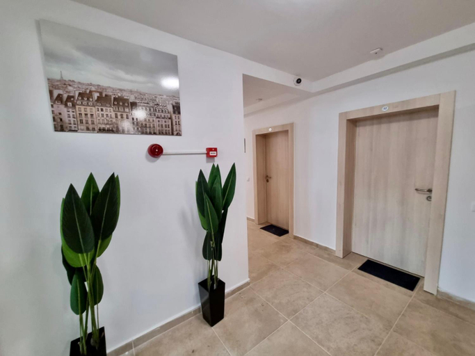 Others 2, Top location apartment, Stolichna