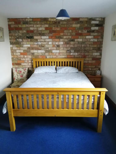 Others 5, The Old School, Lincolnshire
