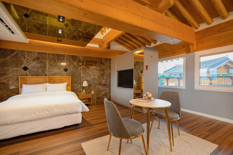 Bedroom 3, wangkyeong hanoak poolvilla, Gyeongju