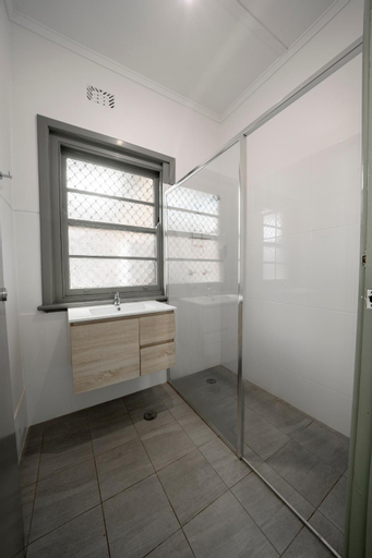 Bedroom 2, The Coramba Hotel, Coffs Harbour - Pt B