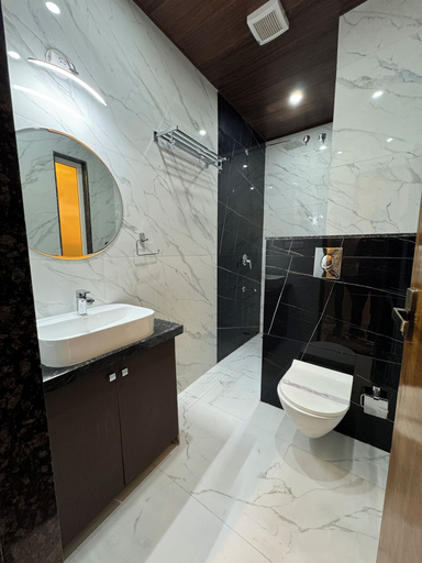 Bathroom 4, Hotel lotos inn, Udaipur