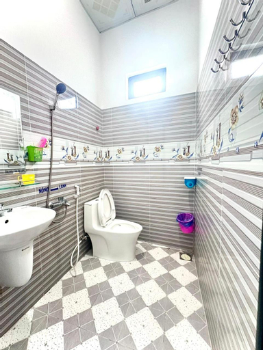 Bathroom 3