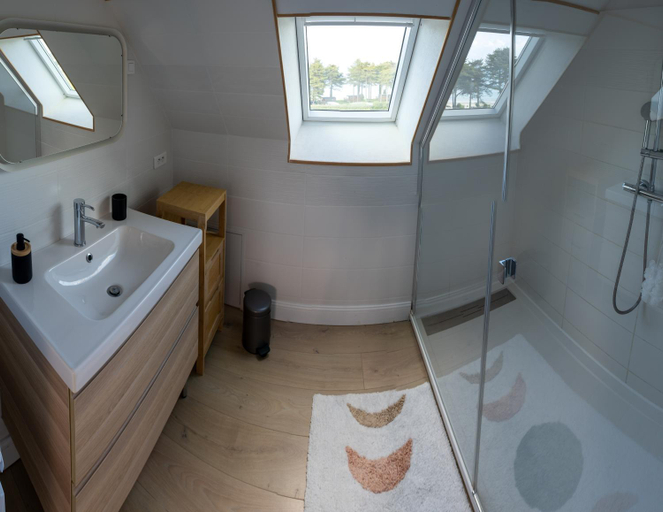 Bathroom, Belle villa a 150m de la plage., Finistère