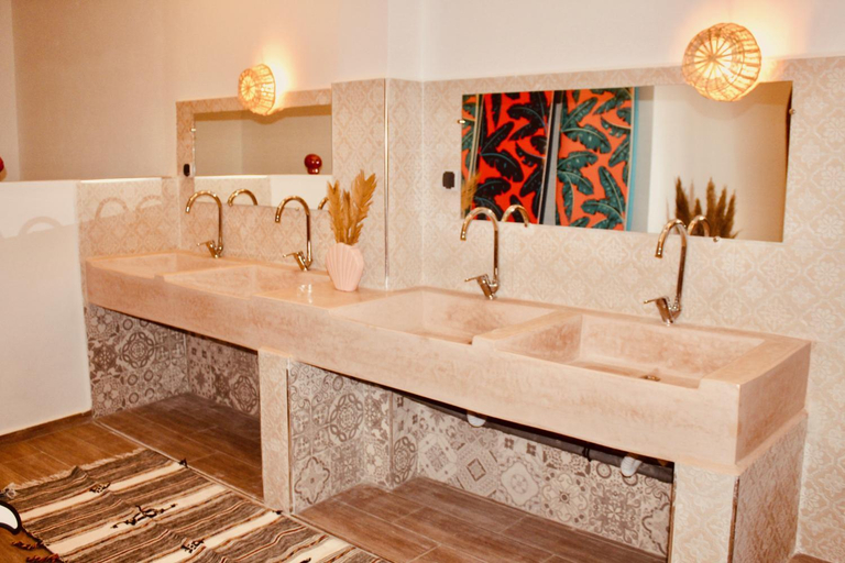 Bathroom 1, TRAVEL SURF NATURE, Agadir-Ida ou Tanane