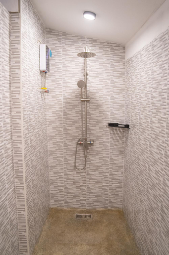 Shower 5, K-Bunk Hostel Pai Walking Street, Pai