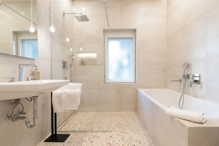 Bathroom 4, Sun Spalato Firule, Split