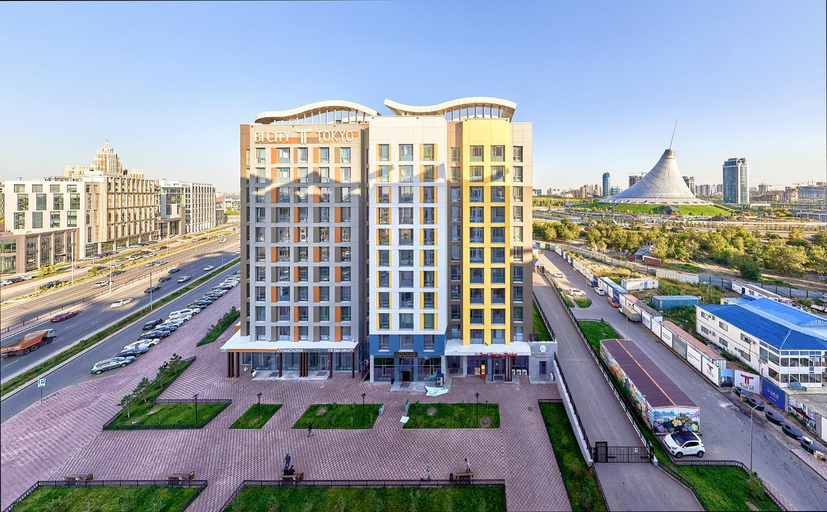 Exterior & Views