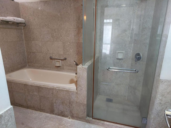Bathroom 5, Berjaya Times Square Apartment, Kuala Lumpur