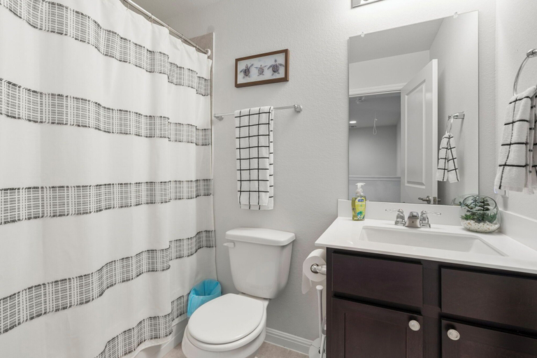 Bathroom 3, Relaxing 3BR Retreat Community Pool Gym, Travis