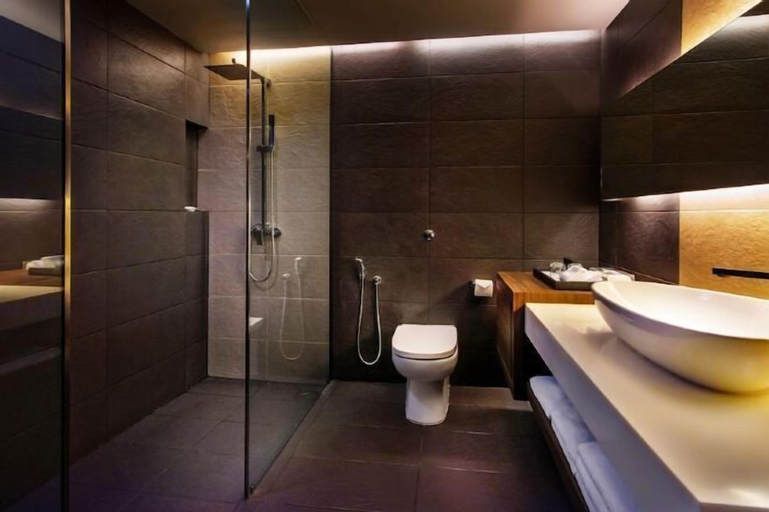 Bathroom 4
