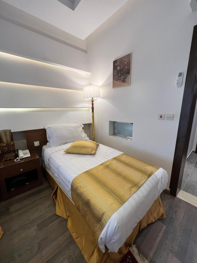 Bedroom 4, فندق الليالي الحالمة, Al Madinah Al Munawwarah