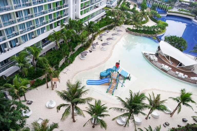 PENTHOUSE at Maldives, Azure with 2 Rooms for 6, Parañaque