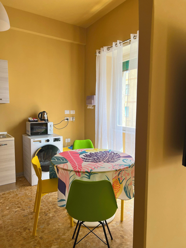 Others 5, Apartment Sonnino 37, Cagliari