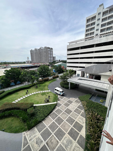 Exterior 7
