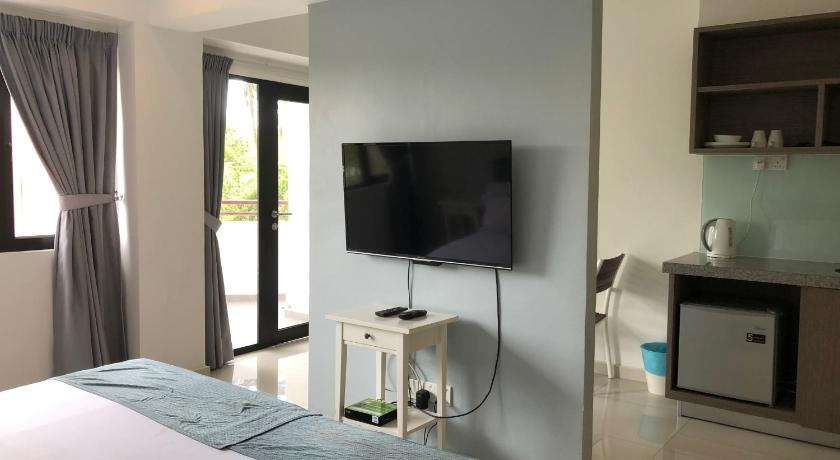 Bedroom 12