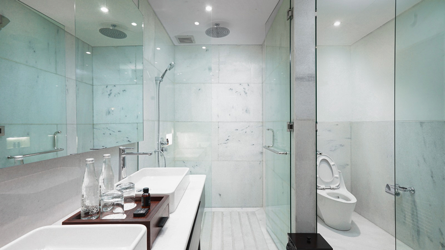 Bathroom 4