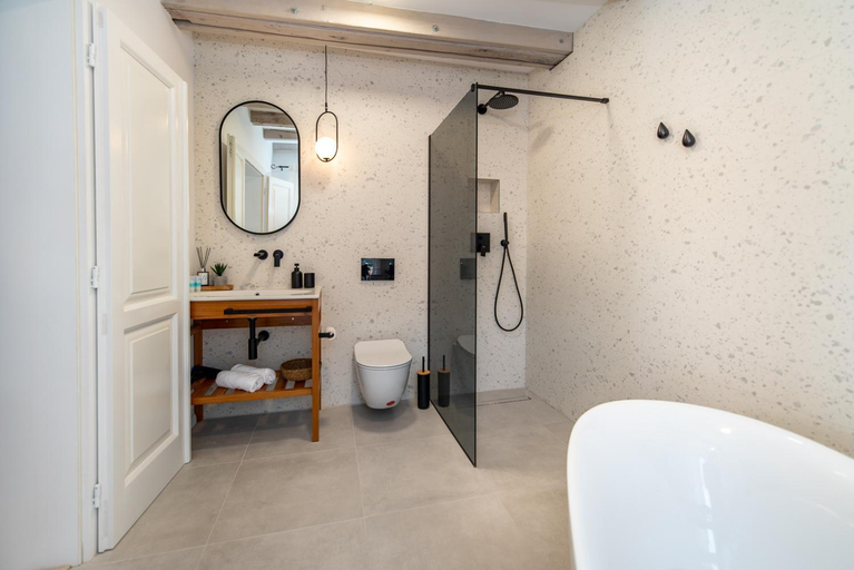 Others 5, Shee-Lu Suites, Dubrovnik